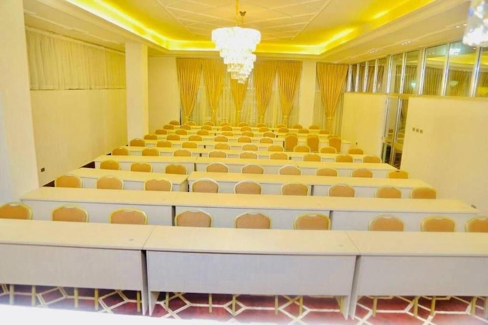 Cyan Hotel Addis Abeba Zewnętrze zdjęcie
