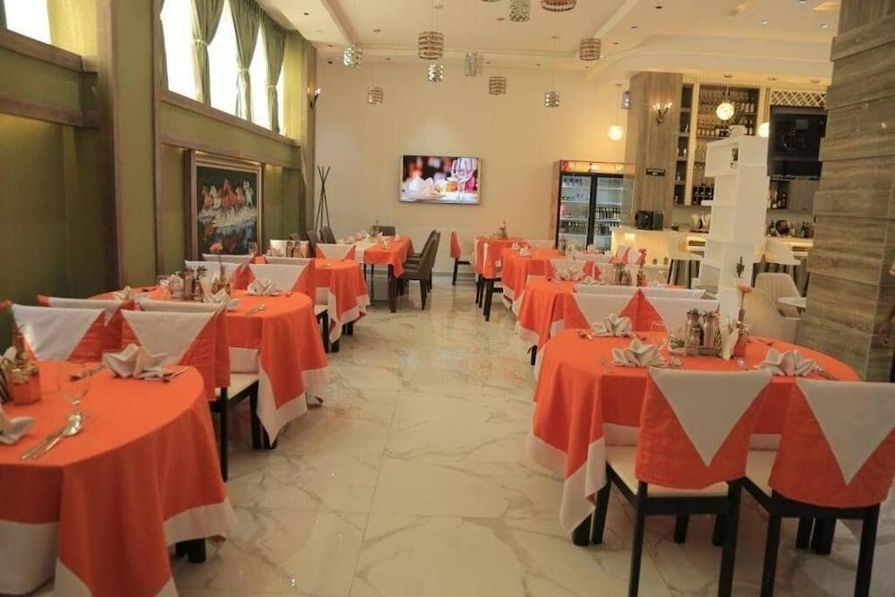 Cyan Hotel Addis Abeba Zewnętrze zdjęcie